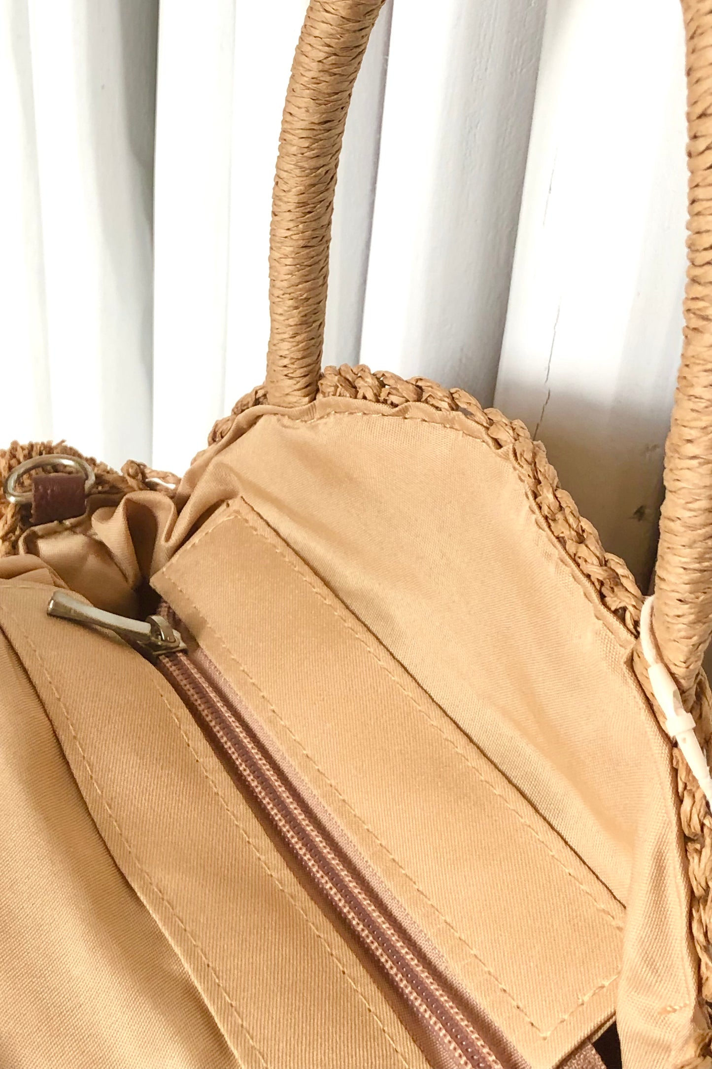 boho style Pom Pom Round Crossbody Handle Bag