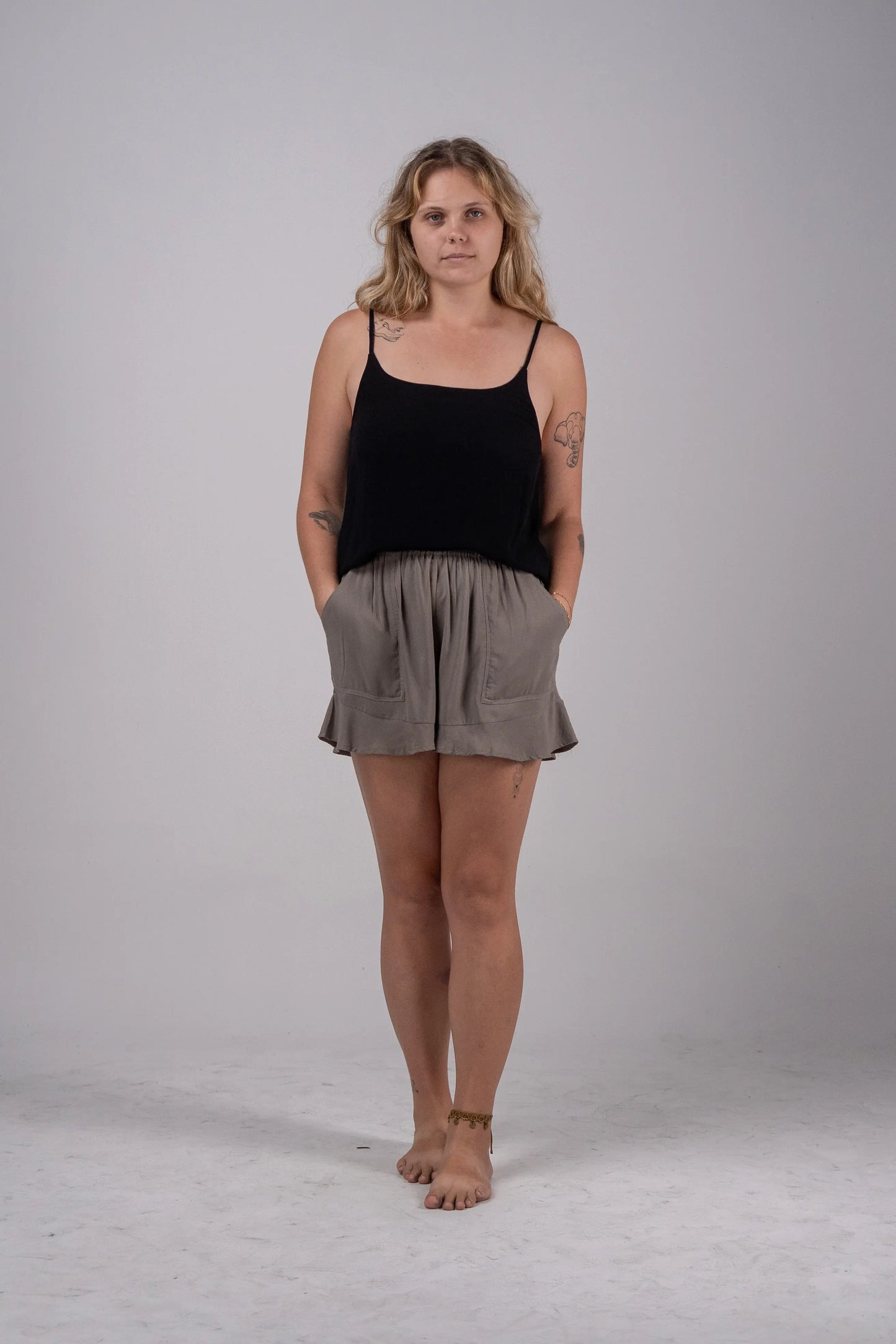 Small Waistband Ruffle Shorts