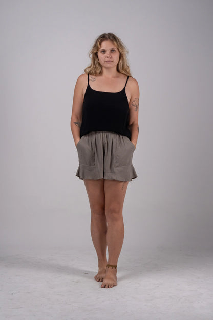 Small Waistband Ruffle Shorts