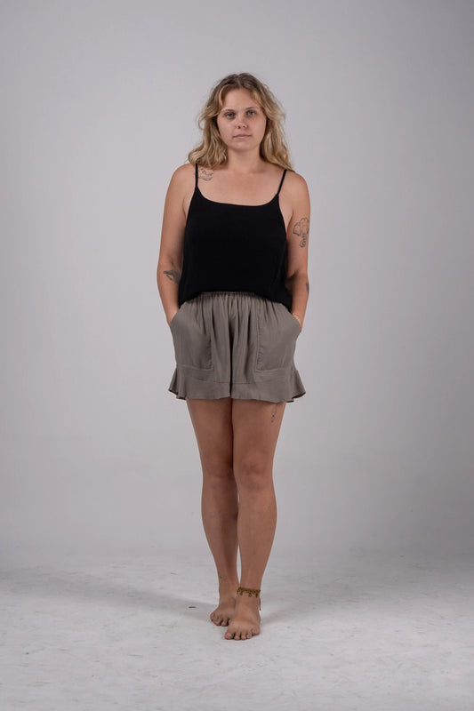 Small Waistband Ruffle Shorts